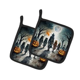 Werewolves Spooky Halloween Pair of Pot Holders Kitchen Heat Resistant Pot Holders Sets Oven Hot Pads for Cooking Baking BBQ, 7 1/2 x 7 1/2