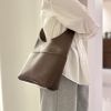 Retro college style tote bag for women new autumn popular this year one-shoulder crossbody large capacity mother-and-child bag